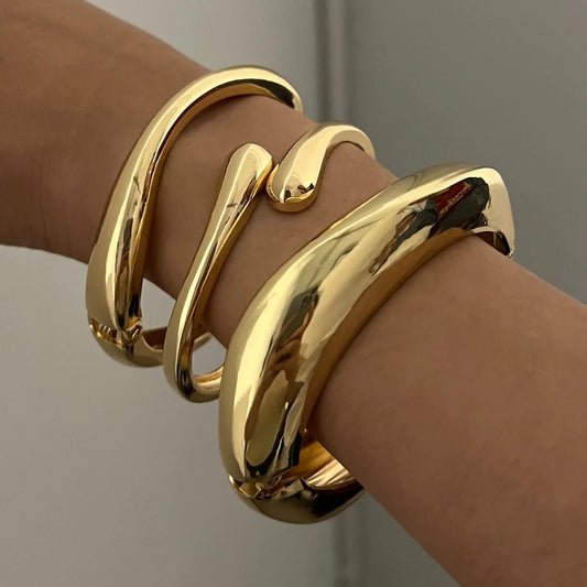 Women's 17KM Chunky 14K Gold Plated Exquisite Bracelet Set - Layered, Everyday Wear, Gold Aesthetic Arm Cuff & Bangle Stackable Fashion Jewelry Gifts,sohochic