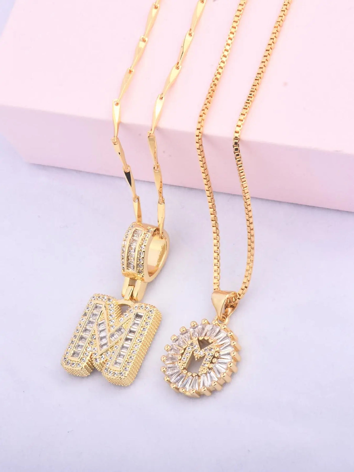 Initials Necklace with Box, 26 Letters Pendant Necklace, Alphabet Letter Necklace for Women & Girls, Fashion Jewelry for Party, Daily Decor, Trendy All-match & Exquisite Jewelry for Birthday Gift, Personalized Initial Necklace, Fashionable Accessory