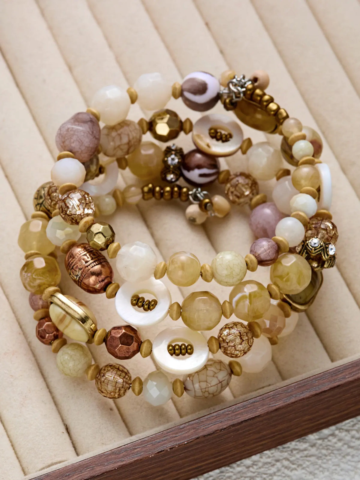 4 Pcs Natural Stone Beaded Bracelets, Bohemian Vintage Style, Earth Tone Multi-Pendant Elastic Stackable, Women's Beach Vacation Daily Accessory, Boho Stone Bracelet
