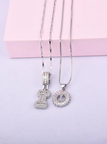 Initials Necklace with Box, 26 Letters Pendant Necklace, Alphabet Letter Necklace for Women & Girls, Fashion Jewelry for Party, Daily Decor, Trendy All-match & Exquisite Jewelry for Birthday Gift, Personalized Initial Necklace, Fashionable Accessory