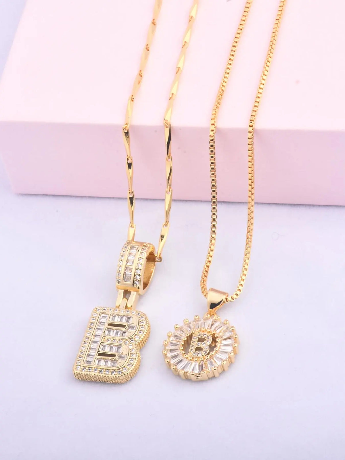 Initials Necklace with Box, 26 Letters Pendant Necklace, Alphabet Letter Necklace for Women & Girls, Fashion Jewelry for Party, Daily Decor, Trendy All-match & Exquisite Jewelry for Birthday Gift, Personalized Initial Necklace, Fashionable Accessory