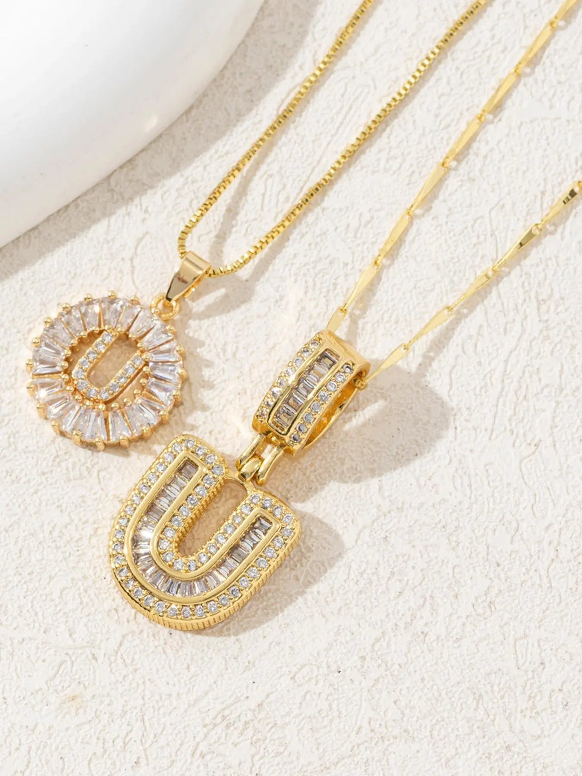 Letter Chain Necklace Set for Women, 26 Pendants with Zirconia Round Floral Design, Sister Matching Gift, Daily Wear Fashion Accessory, Casual Style Necklaces