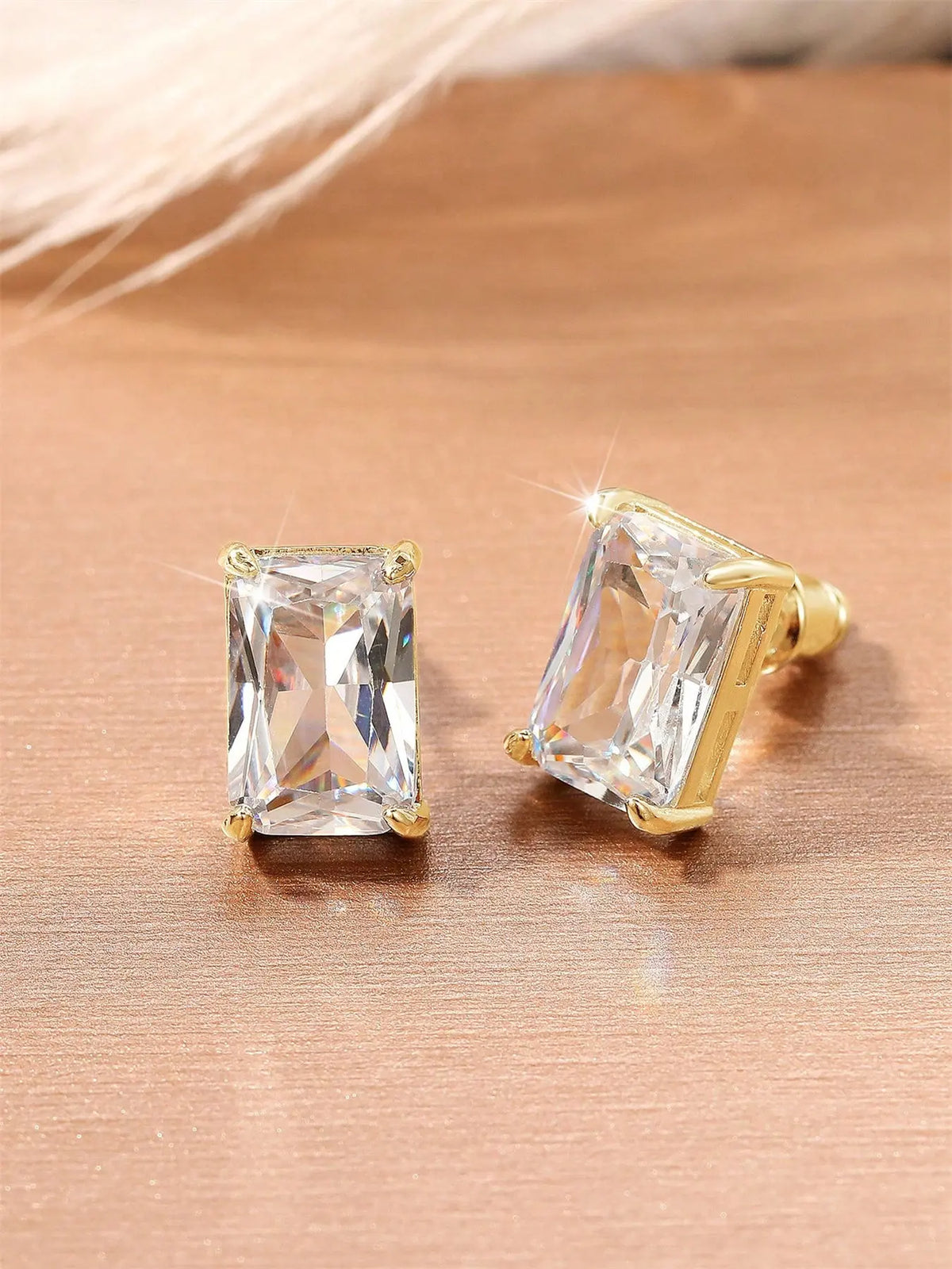 1 Pair Romantic Cubic Zirconia Stud Earrings With Zirconia For Women For Party Engagement Anniversary Jewelry Valentine's Day Gift Bride Earrings