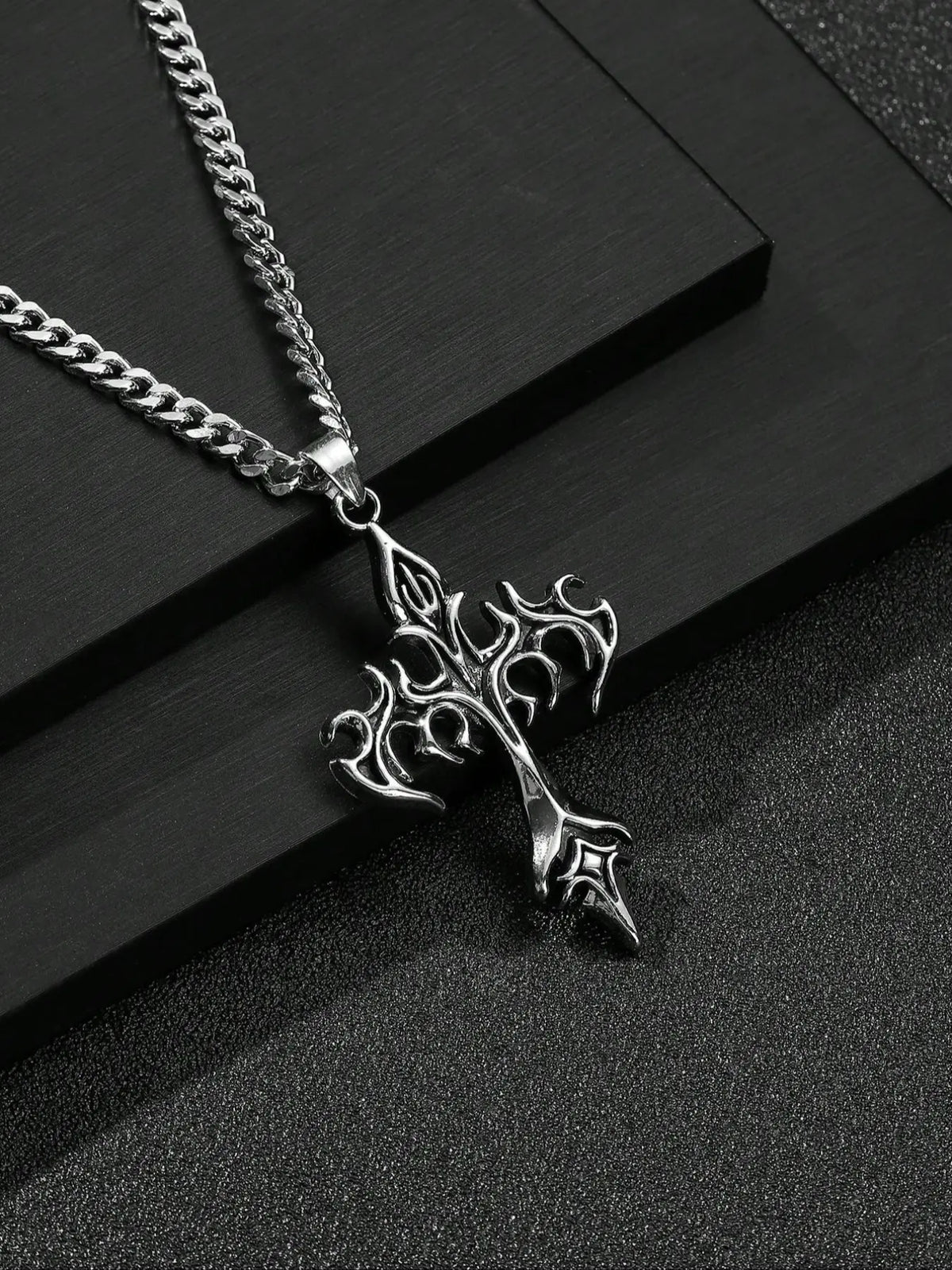 Men's Fashion Hip Hop Vintage Cross Pendant Necklace, Cuban Link Chain Necklace, Street Style Urban Edge Trendy Jewelry, Gothic Cross Design, Unique Fashion Accessory, Cross Necklaces