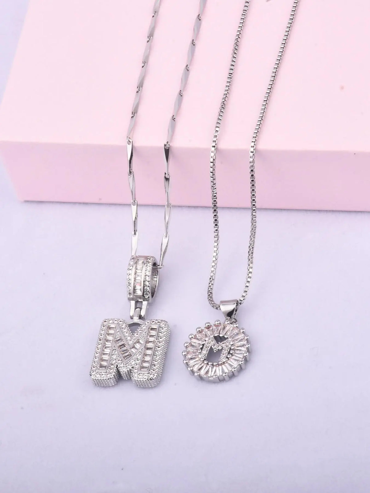 Initials Necklace with Box, 26 Letters Pendant Necklace, Alphabet Letter Necklace for Women & Girls, Fashion Jewelry for Party, Daily Decor, Trendy All-match & Exquisite Jewelry for Birthday Gift, Personalized Initial Necklace, Fashionable Accessory