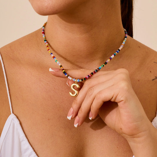 VRIUA Women's Adjustable Beaded Bubble Letter Choker - Personalized Initial Necklace, Handmade Dainty Casual Daily Beach Jewelry, Gifts for Women Lover's Accessory