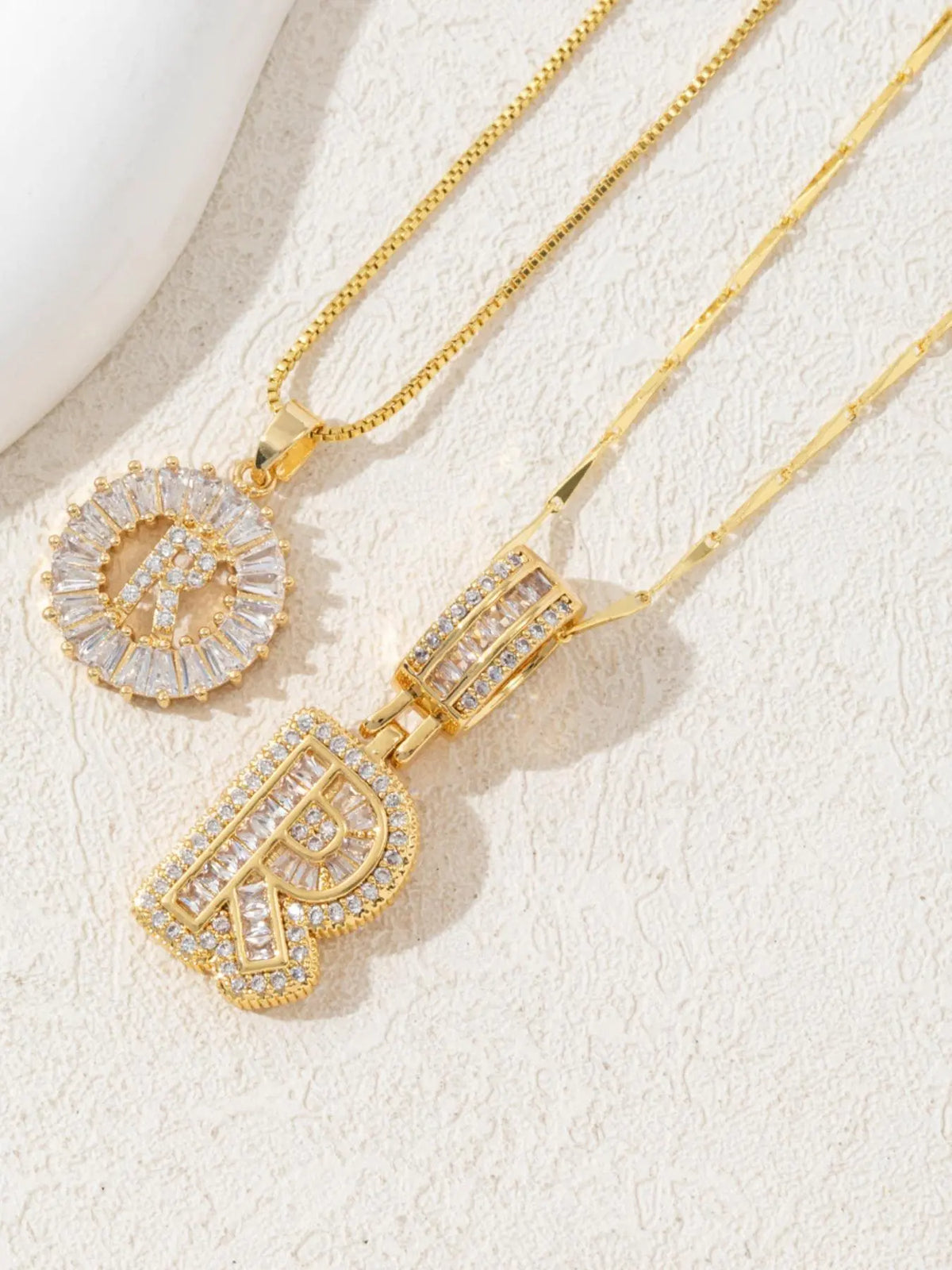 Letter Chain Necklace Set for Women, 26 Pendants with Zirconia Round Floral Design, Sister Matching Gift, Daily Wear Fashion Accessory, Casual Style Necklaces