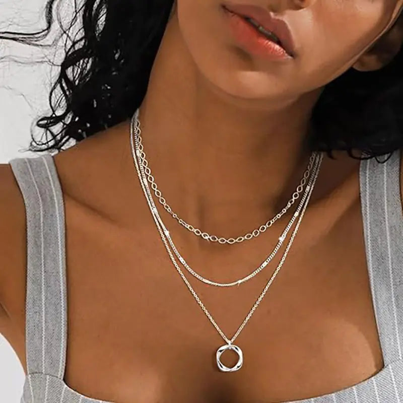 Layered Silver Necklaces for Women, Silver Stackable Stack Choker Necklaces for Women Trendy Layering Circle Pendant Chain Necklace Set Jewelry for Women