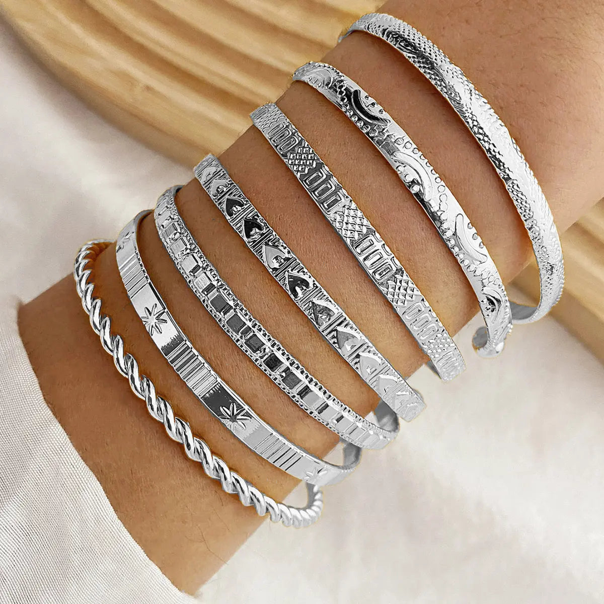 7-piece gold bracelet set, multi-layer adjustable women's bracelet set, suitable for teen girls Christmas gift bracelets Multilayered Bangles Boho Style Bangles