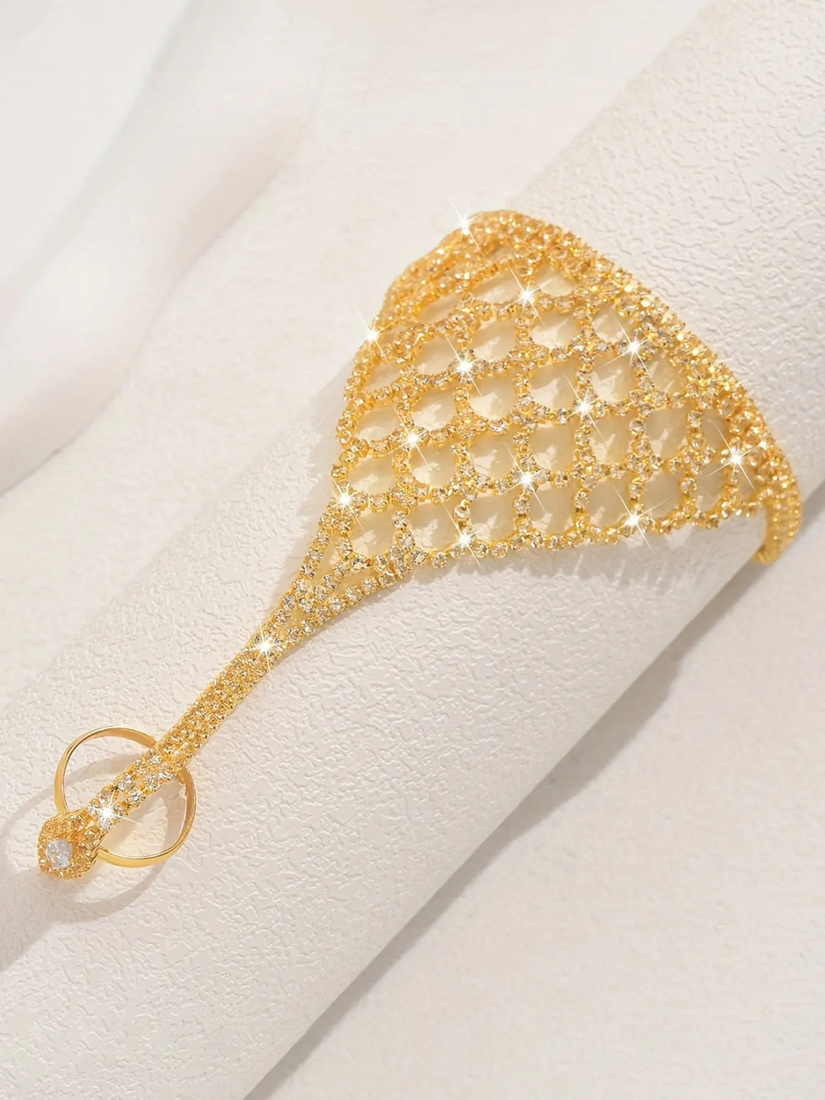 Elegant Grid Rhinestone Interlocking Bracelet, Simple Style Women's Party Vacation Design, Fashionable and Unique Hand Jewelry, Rhinestone Decorated Bangle, Rhinestone Bangle Bracelet, Elegant Fashion Accessories