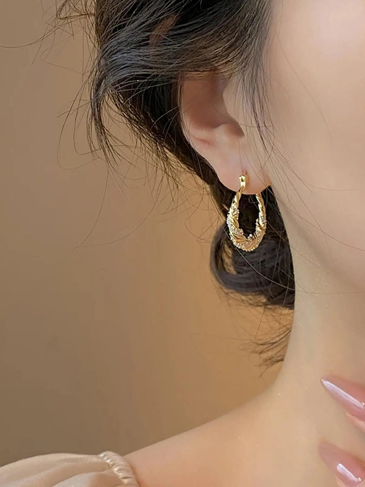 Women's Twist Design Hoop Shape Earrings, Dainty Lightweight Hoops, Fashion Jewelry for Party, Daily Clothing Decor, All-match & Exquisite Jewelry for Birthday Gift, Bridesmaid Jewelry, High Quality Earrings, Jewelry Accessories, Circular Hoop Earrings