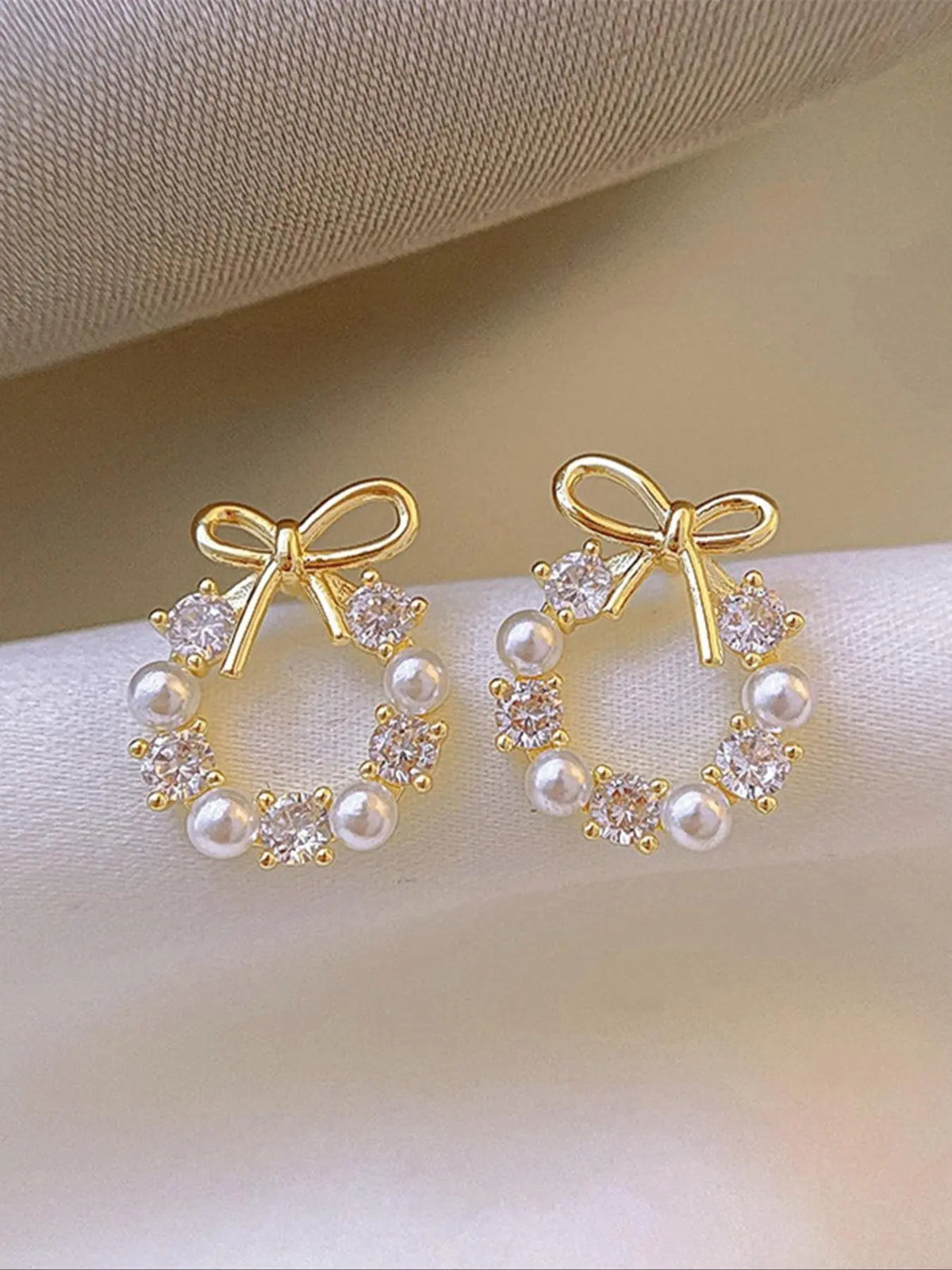Faux Pearl & Rhinestone Decorated Bow Design Stud Earrings (1 Pair), High Quality Earrings, Elegant Cute Jewelry for Party, Daily Clothing Decor for Girl, Trendy All-match & Exquisite Jewelry for Birthday Gift, Zircon Stud Earrings