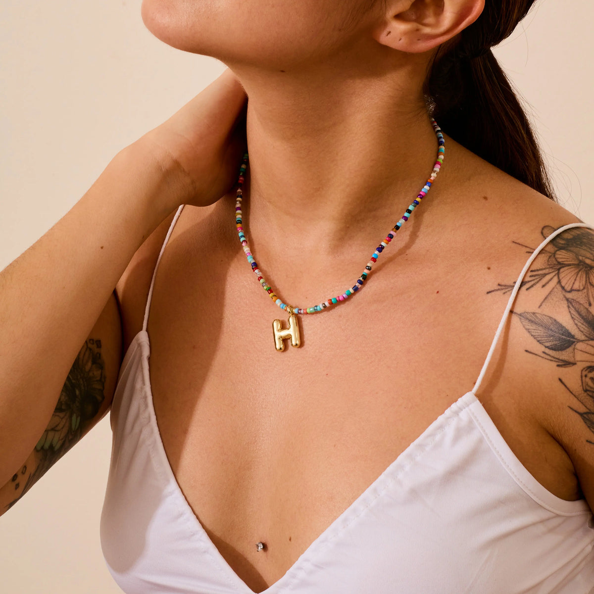 VRIUA Women's Adjustable Beaded Bubble Letter Choker - Personalized Initial Necklace, Handmade Dainty Casual Daily Beach Jewelry, Gifts for Women Lover's Accessory