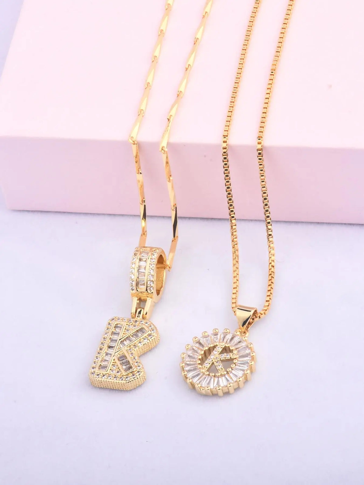 Initials Necklace with Box, 26 Letters Pendant Necklace, Alphabet Letter Necklace for Women & Girls, Fashion Jewelry for Party, Daily Decor, Trendy All-match & Exquisite Jewelry for Birthday Gift, Personalized Initial Necklace, Fashionable Accessory