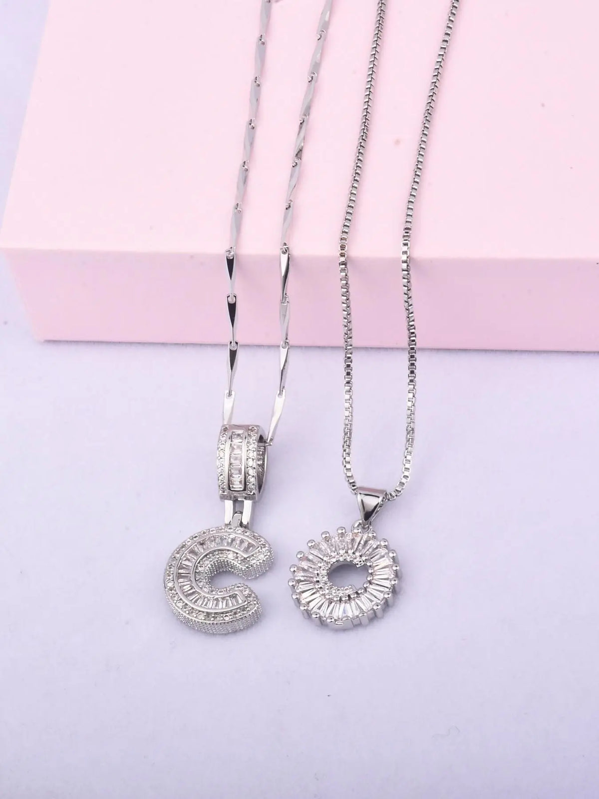 Initials Necklace with Box, 26 Letters Pendant Necklace, Alphabet Letter Necklace for Women & Girls, Fashion Jewelry for Party, Daily Decor, Trendy All-match & Exquisite Jewelry for Birthday Gift, Personalized Initial Necklace, Fashionable Accessory