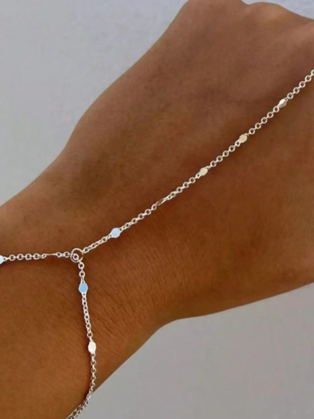 1 PC Elegant Finger Chain Bracelets Stainless Steel Stackable Design Cuff Bracelets For Women & Girls Bride Wedding Engagement Party Jewelry Mother's Day Gift Fashion Bracelets Elegant Minimalist Bangle Link Chain Bracelet Adjustable Bracelets