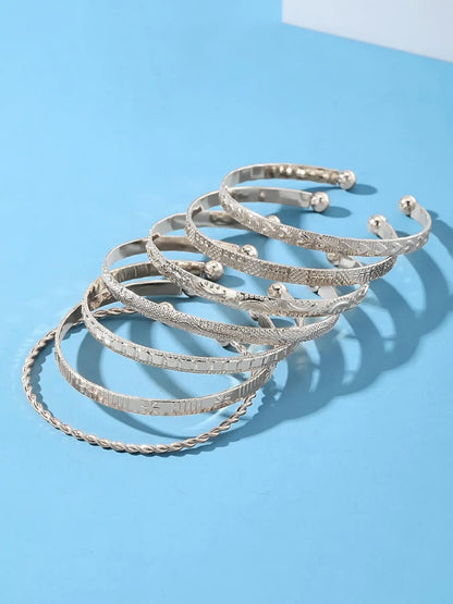 Geometric & Heart Design Cuff Gypsy Bangles As Gift for Girlfriend, Texture Metal Twist Design Bracelet on Wrist, Elegant Matching Jewelry, Classic Fashion Accessories for Daily Wear, Stack Bracelet for Wife, Boho Style Bangles, Alloy Heart Bracelets