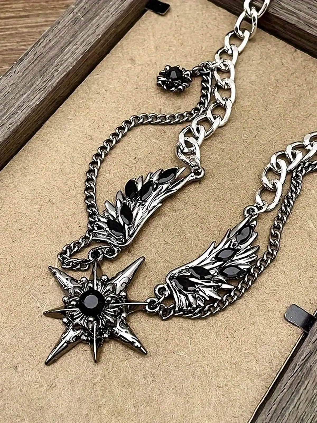 Hiphop Trendy Dark Style Starburst Wings Design Necklace, Punk Personalized Unisex Party Hiphop Necklace, Men Women Fashion Jewelry, Star Shine Necklace, Bling Chain, Alloy Necklace