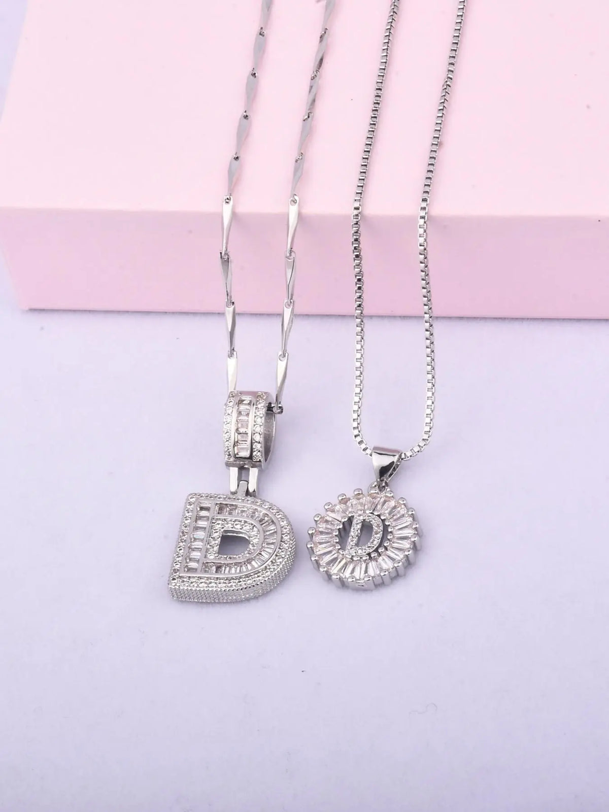 Initials Necklace with Box, 26 Letters Pendant Necklace, Alphabet Letter Necklace for Women & Girls, Fashion Jewelry for Party, Daily Decor, Trendy All-match & Exquisite Jewelry for Birthday Gift, Personalized Initial Necklace, Fashionable Accessory