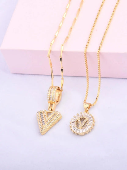 Initials Necklace with Box, 26 Letters Pendant Necklace, Alphabet Letter Necklace for Women & Girls, Fashion Jewelry for Party, Daily Decor, Trendy All-match & Exquisite Jewelry for Birthday Gift, Personalized Initial Necklace, Fashionable Accessory