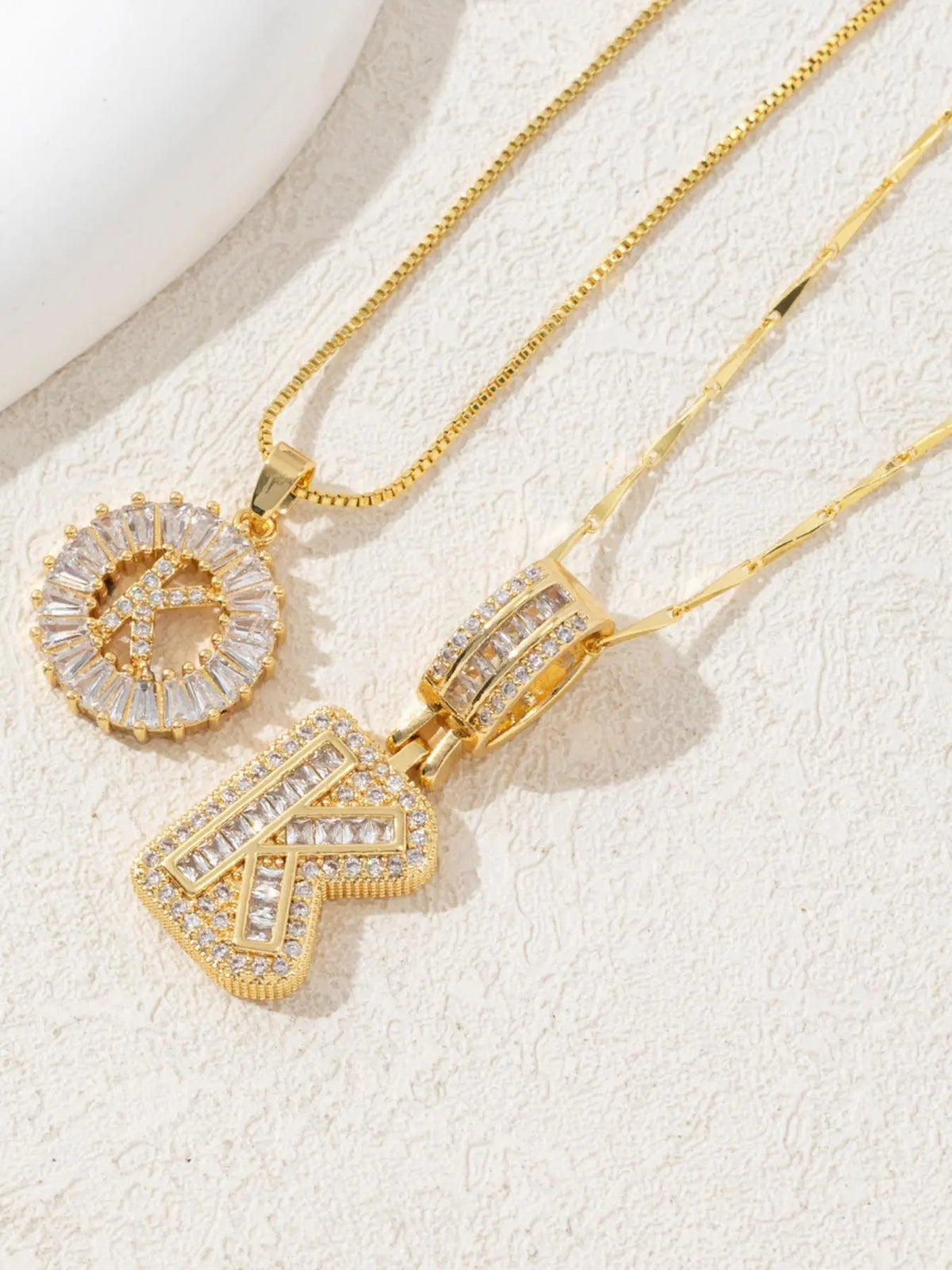 Letter Chain Necklace Set for Women, 26 Pendants with Zirconia Round Floral Design, Sister Matching Gift, Daily Wear Fashion Accessory, Casual Style Necklaces