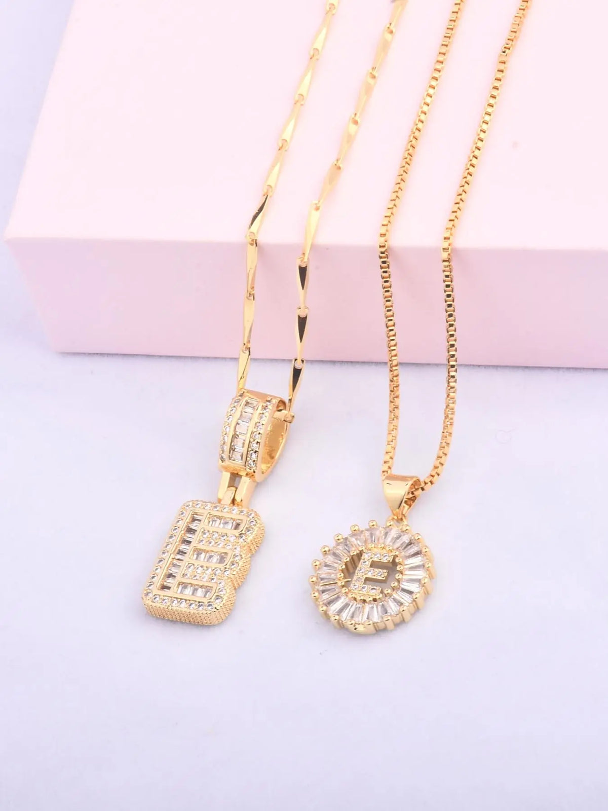 Initials Necklace with Box, 26 Letters Pendant Necklace, Alphabet Letter Necklace for Women & Girls, Fashion Jewelry for Party, Daily Decor, Trendy All-match & Exquisite Jewelry for Birthday Gift, Personalized Initial Necklace, Fashionable Accessory