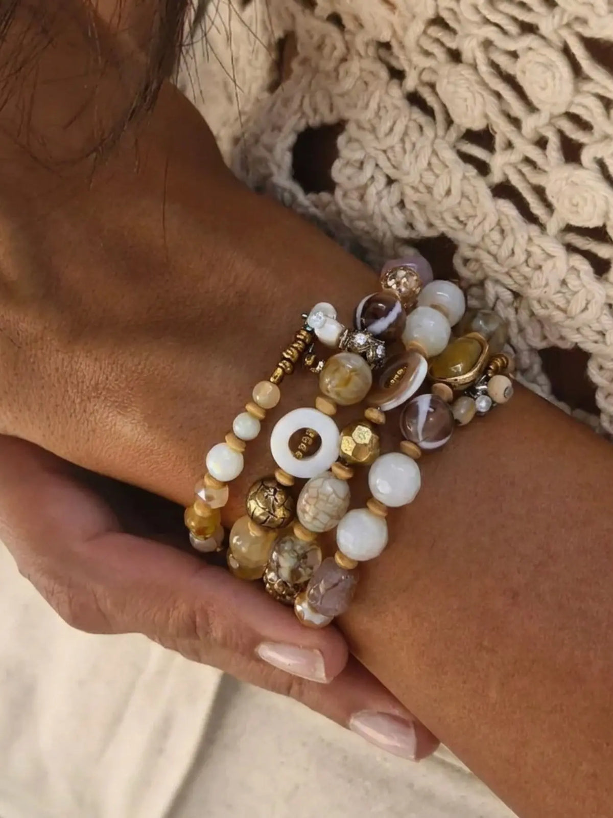 4 Pcs Natural Stone Beaded Bracelets, Bohemian Vintage Style, Earth Tone Multi-Pendant Elastic Stackable, Women's Beach Vacation Daily Accessory, Boho Stone Bracelet