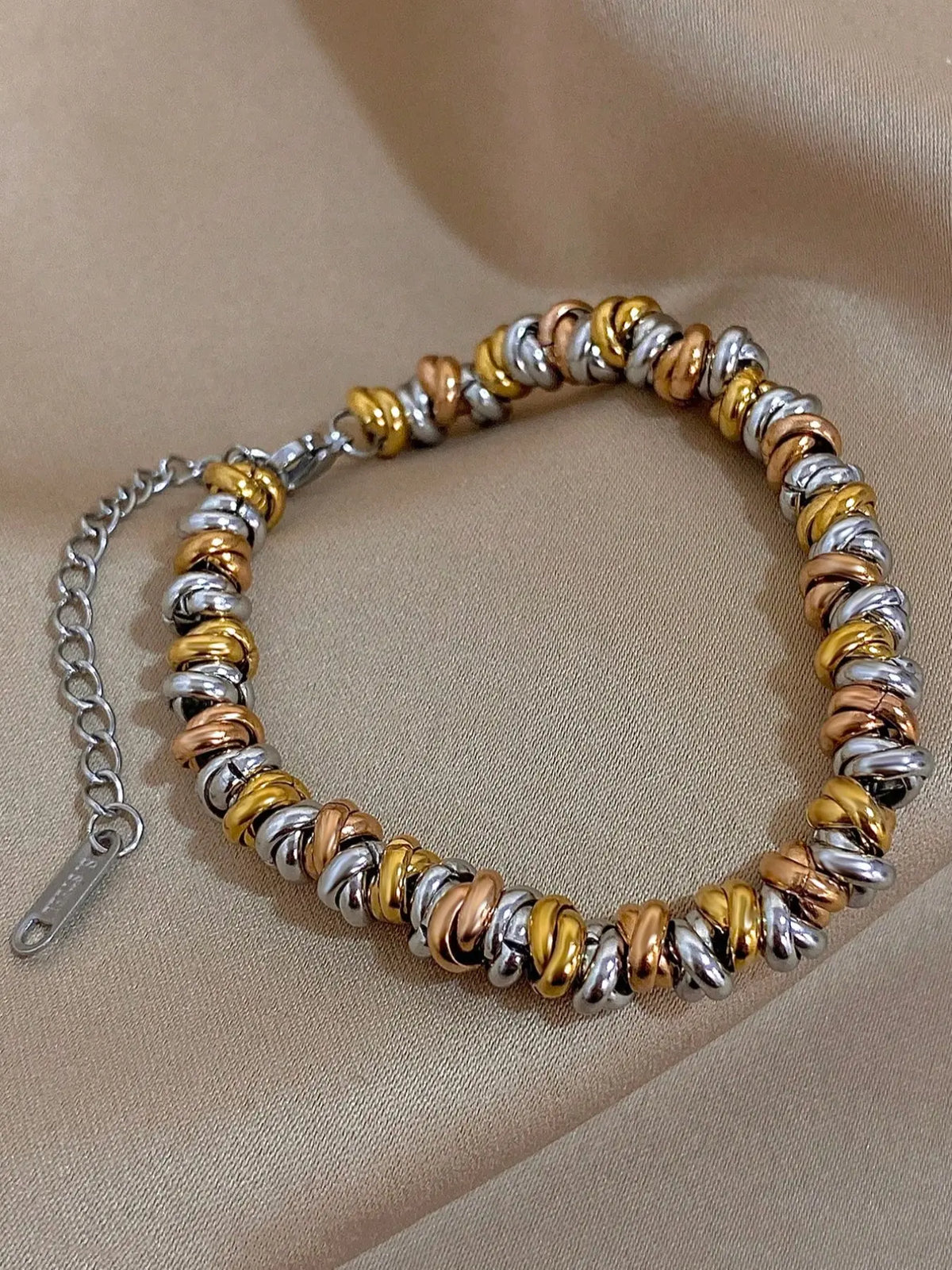 Vintage Adjustable Twisted-Chain Bracelet for Women and Girls, Ideal Gift for Various Occasions