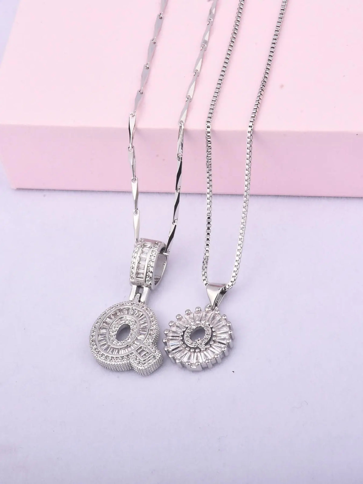 Initials Necklace with Box, 26 Letters Pendant Necklace, Alphabet Letter Necklace for Women & Girls, Fashion Jewelry for Party, Daily Decor, Trendy All-match & Exquisite Jewelry for Birthday Gift, Personalized Initial Necklace, Fashionable Accessory
